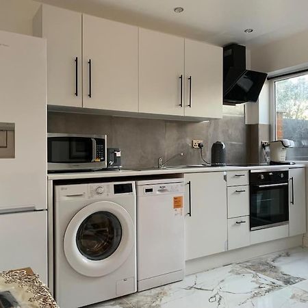 Apartment C, A One Bedroom Flat In South London Carshalton Dış mekan fotoğraf