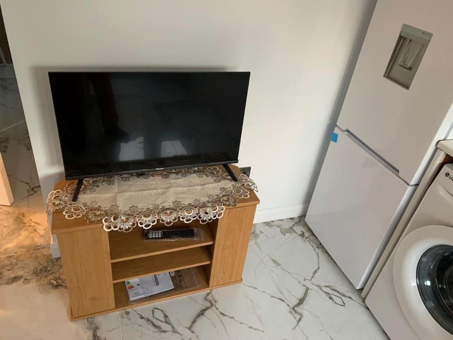 Apartment C, A One Bedroom Flat In South London Carshalton Dış mekan fotoğraf