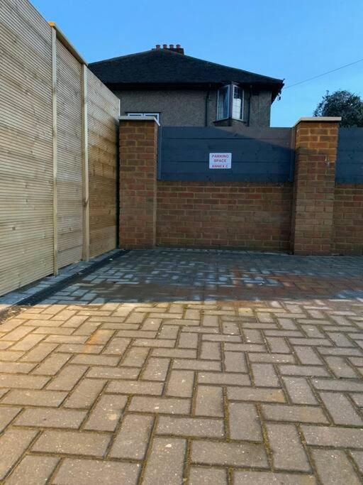 Apartment C, A One Bedroom Flat In South London Carshalton Dış mekan fotoğraf